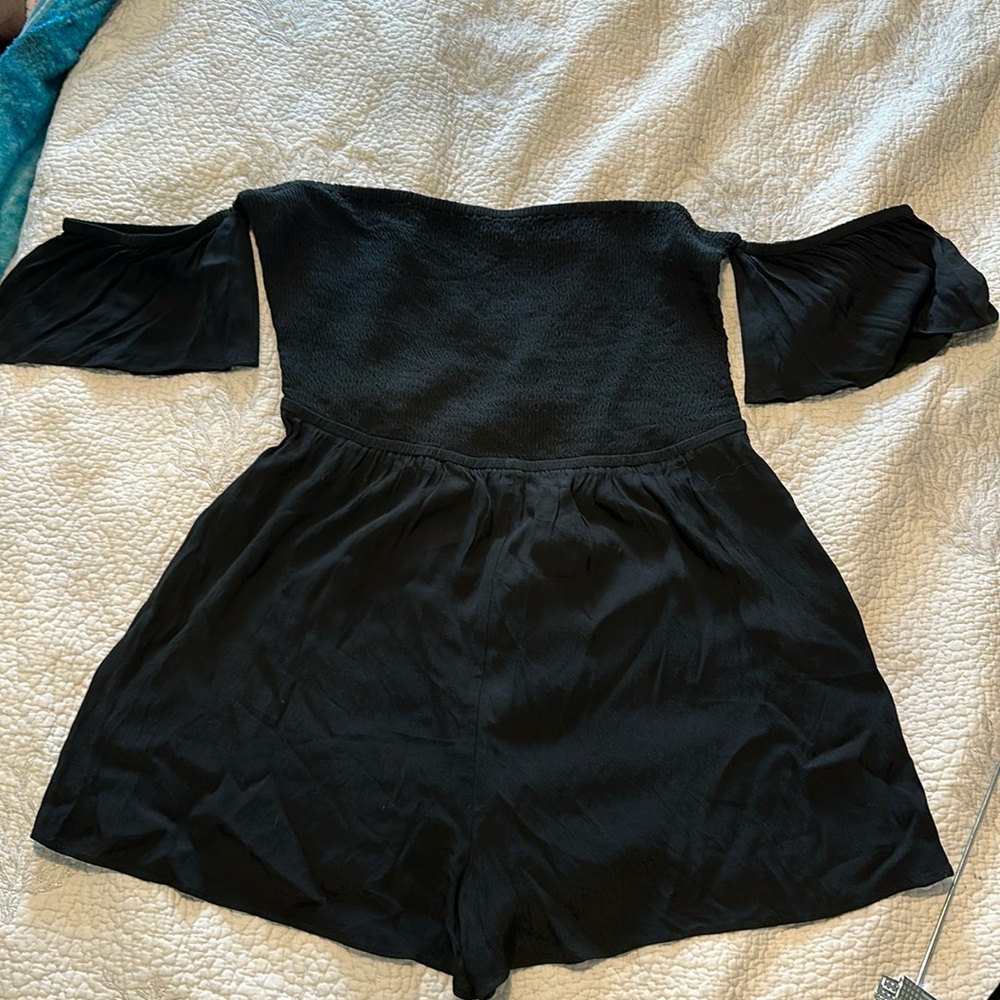 Express romper. Black. Large